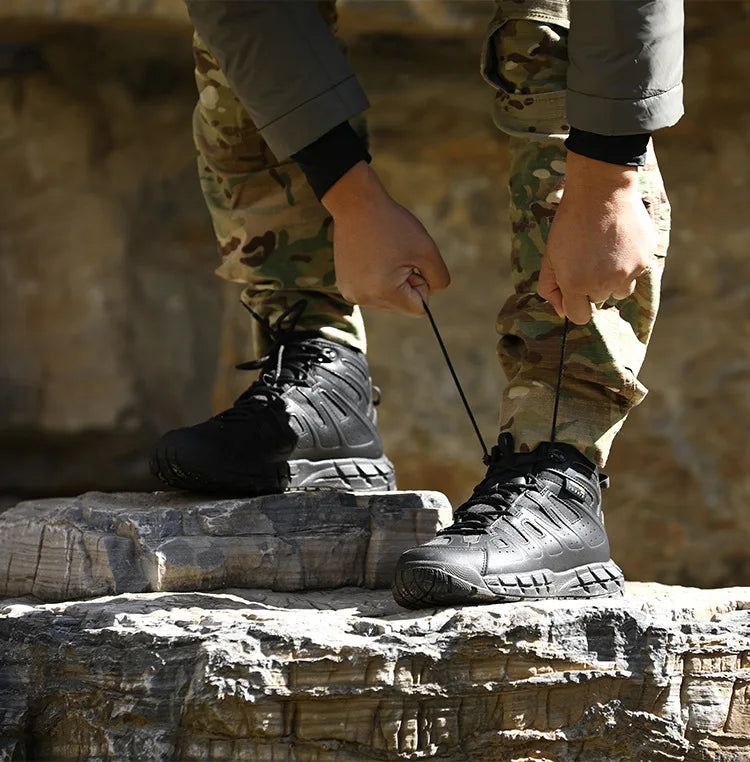 Men's Tactical Boots Waterproof Combat Climbing Hiking Winter Outdoor Shoes with Round Toe for Winter Sports
