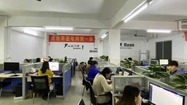 Men's Summer Casual Golf Uniform for Polo T-Shirt High Quality Short Sleeve Knitted Fabric with Lapel Embroidery New Design